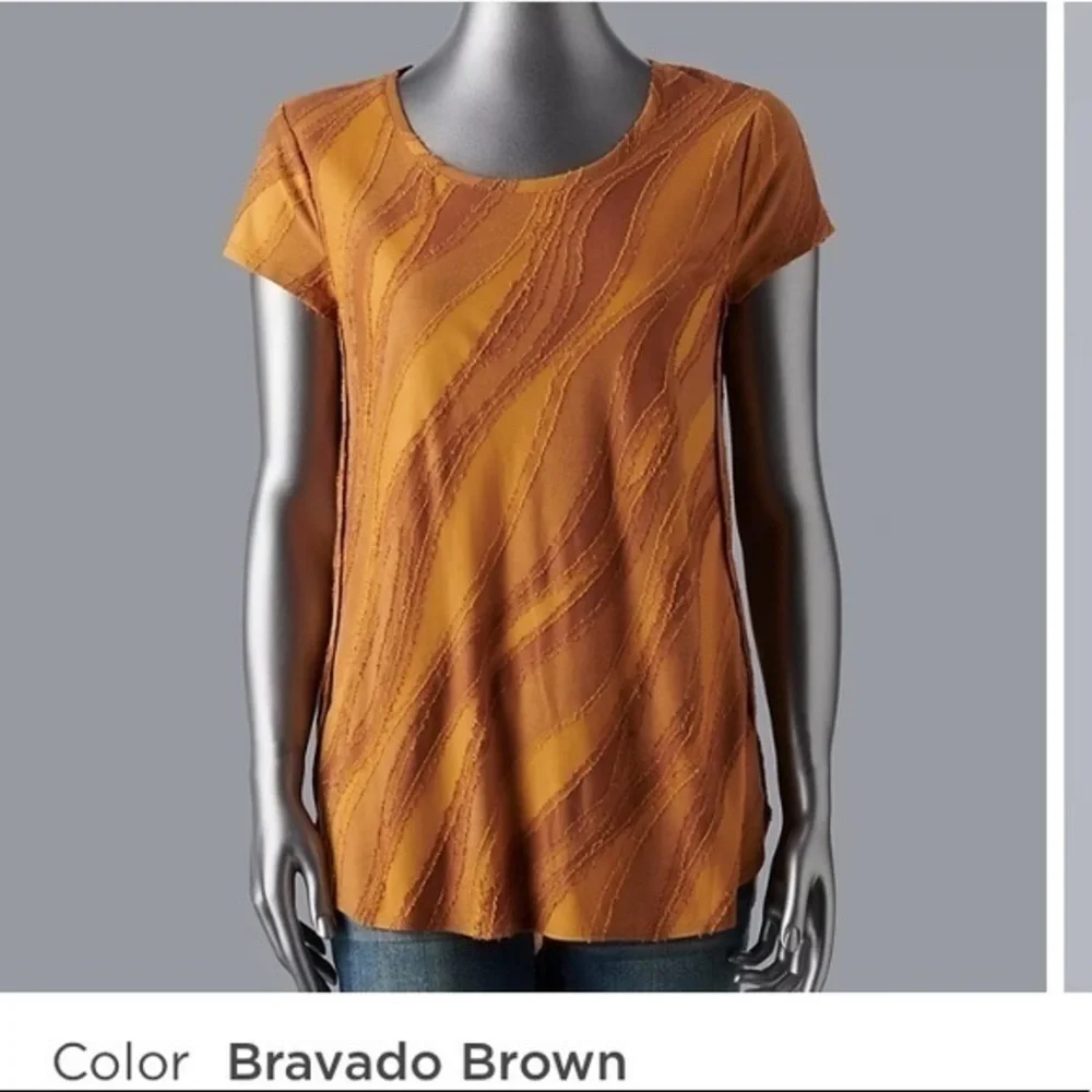 NWOT Simply Vera Wang Textured Essential Tee New